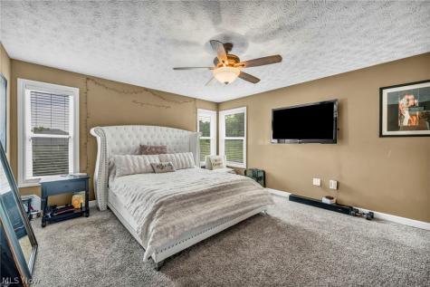 8006 Dovegate Circle Mentor OH 44060