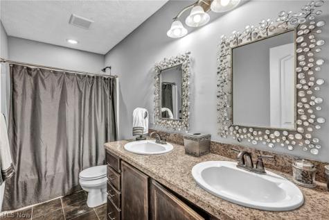 8006 Dovegate Circle Mentor OH 44060