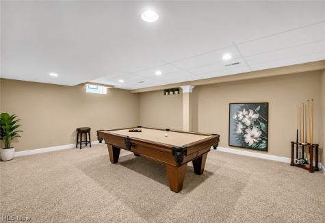 8006 Dovegate Circle Mentor OH 44060