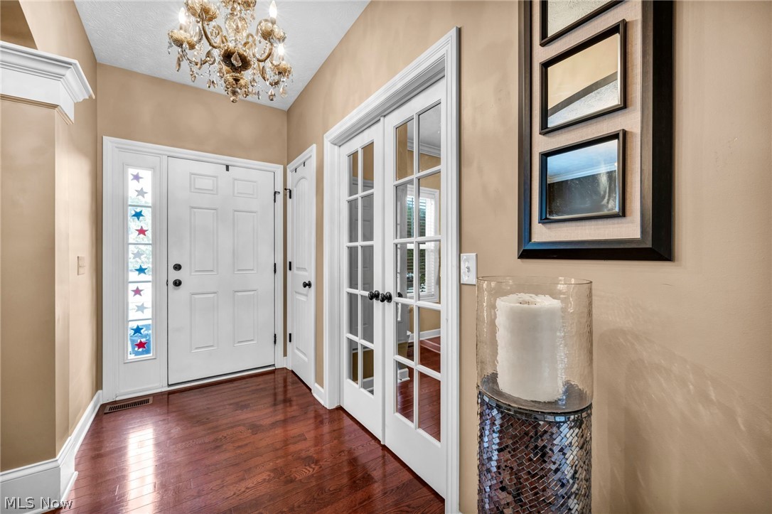 8006 Dovegate Circle Mentor OH 44060