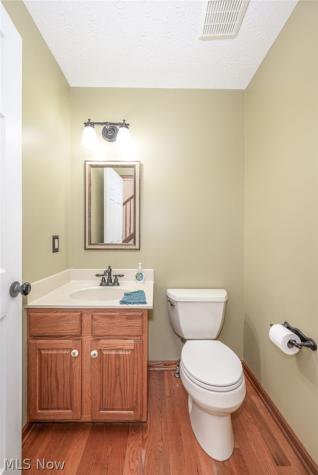 425 Middlestone Way Cuyahoga Falls OH 44223