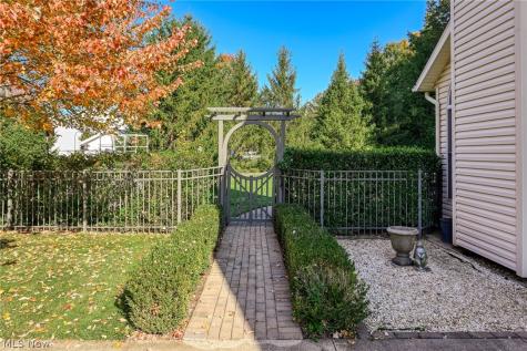 425 Middlestone Way Cuyahoga Falls OH 44223