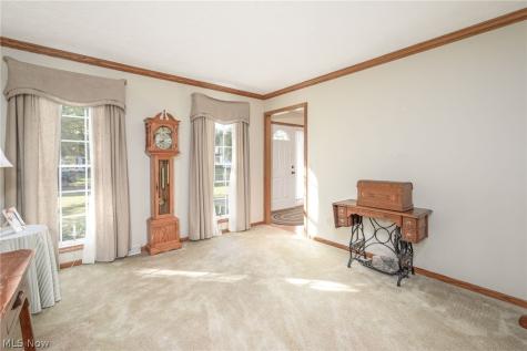 425 Middlestone Way Cuyahoga Falls OH 44223