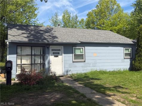 19009 Firwood Road Cleveland OH 44110