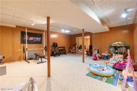2420 Auberry Drive Akron OH 44312