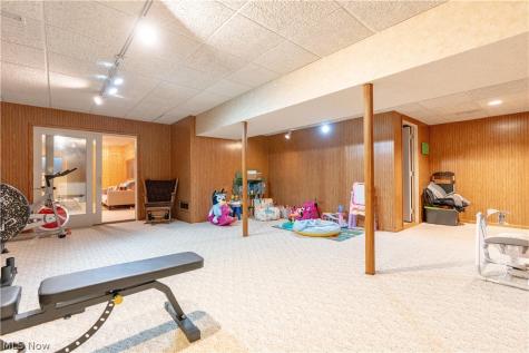 2420 Auberry Drive Akron OH 44312
