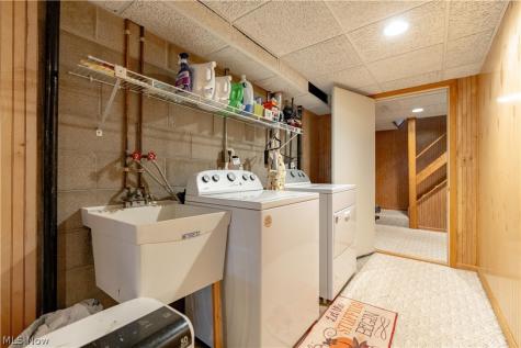 2420 Auberry Drive Akron OH 44312