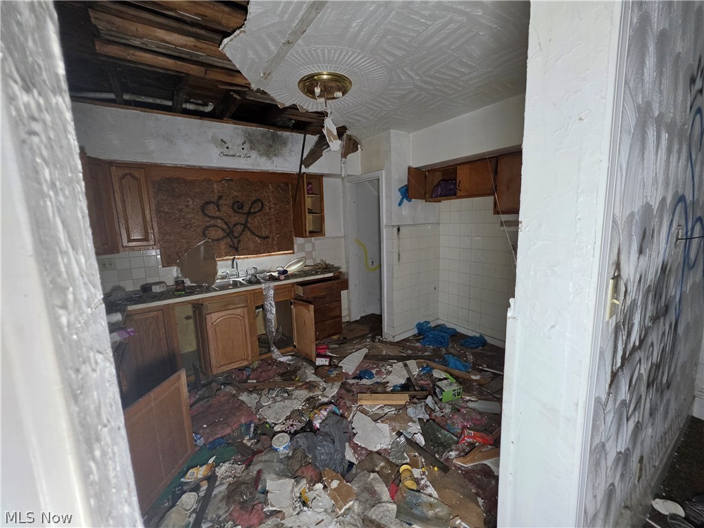 384 Turner Street Akron OH 44304