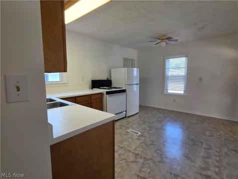 1301 Hulett Avenue Eastlake OH 44095