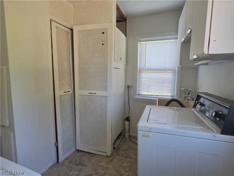 1301 Hulett Avenue Eastlake OH 44095