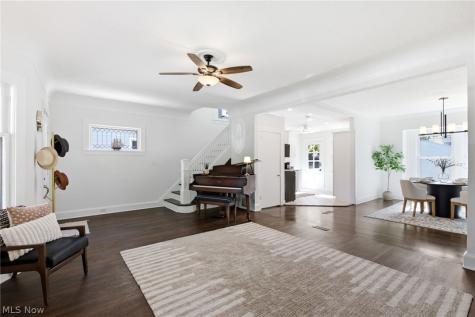 1348 Saint Charles Avenue Lakewood OH 44107