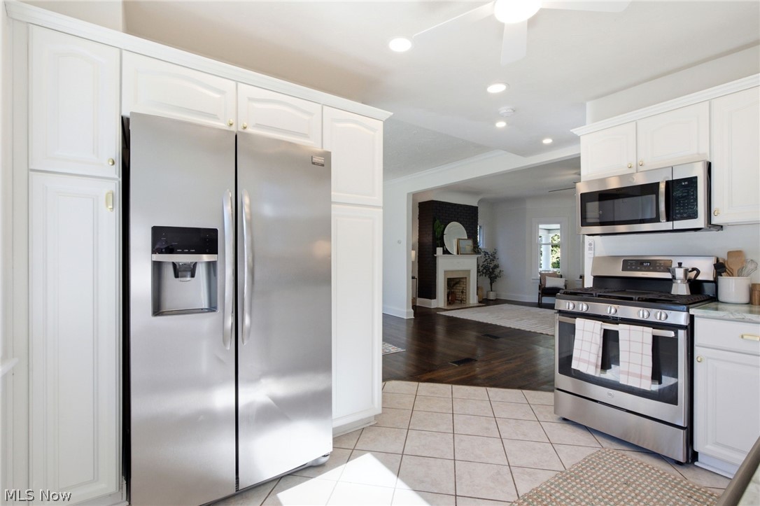 1348 Saint Charles Avenue Lakewood OH 44107