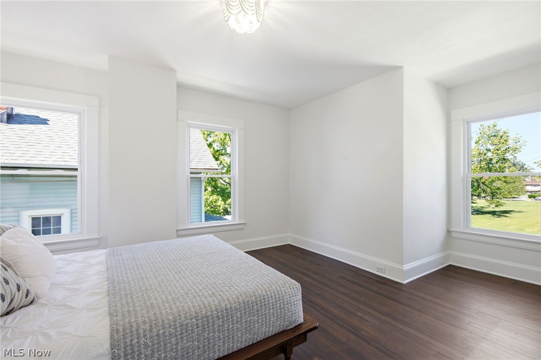 1348 Saint Charles Avenue Lakewood OH 44107