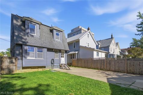 1348 Saint Charles Avenue Lakewood OH 44107