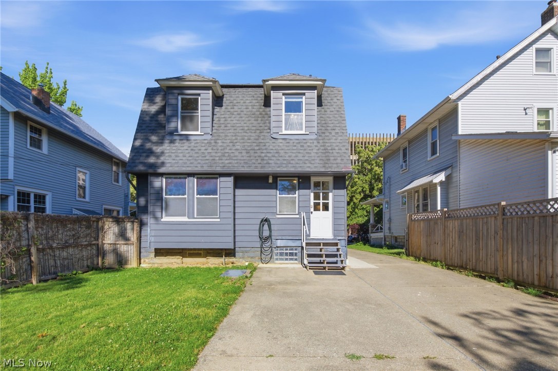 1348 Saint Charles Avenue Lakewood OH 44107