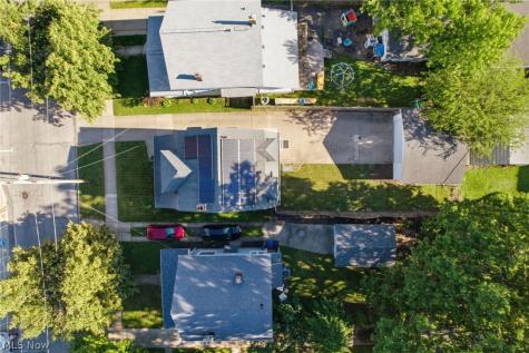 1348 Saint Charles Avenue Lakewood OH 44107