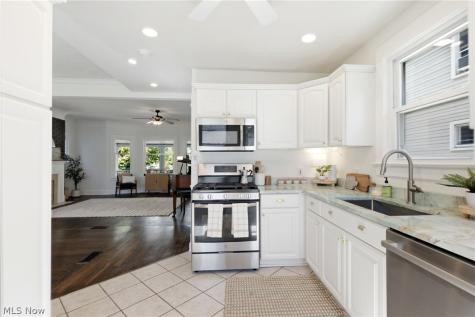 1348 Saint Charles Avenue Lakewood OH 44107