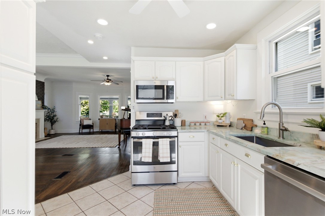 1348 Saint Charles Avenue Lakewood OH 44107