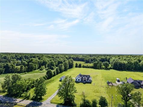 18844 Mennell Road Grafton OH 44044