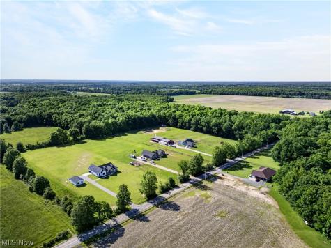 18844 Mennell Road Grafton OH 44044