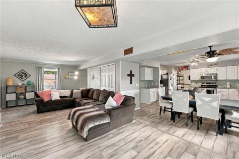1205 Surfside Circle Aurora OH 44202