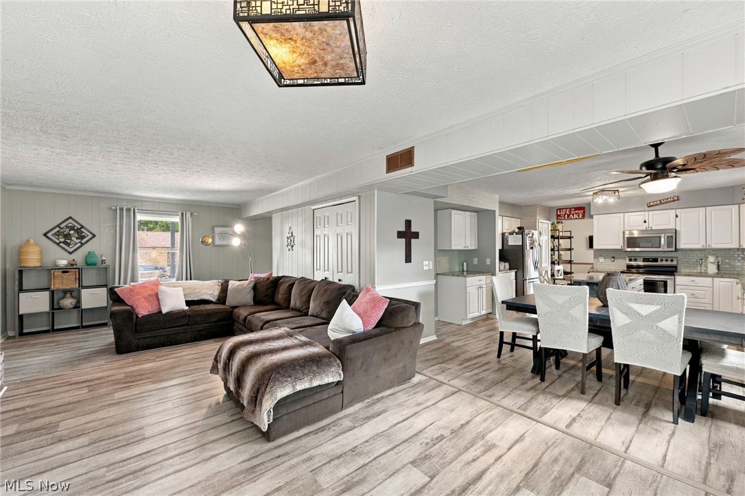 1205 Surfside Circle Aurora OH 44202
