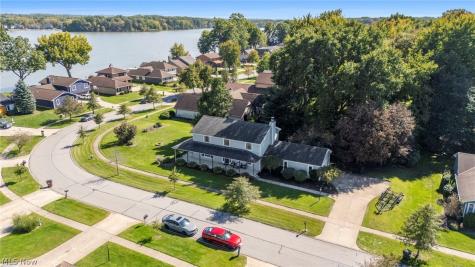 1205 Surfside Circle Aurora OH 44202