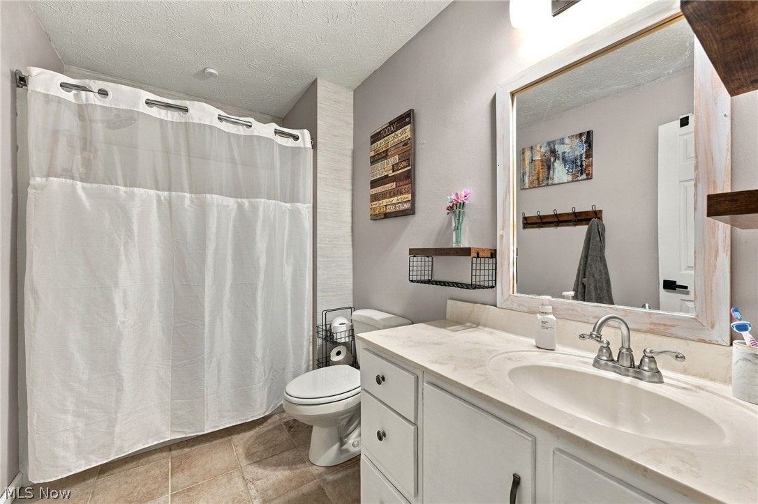 1205 Surfside Circle Aurora OH 44202
