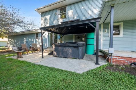 1205 Surfside Circle Aurora OH 44202