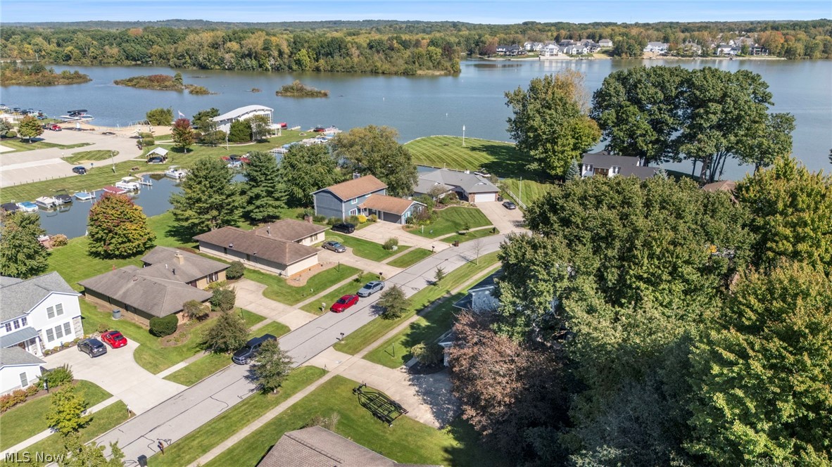 1205 Surfside Circle Aurora OH 44202