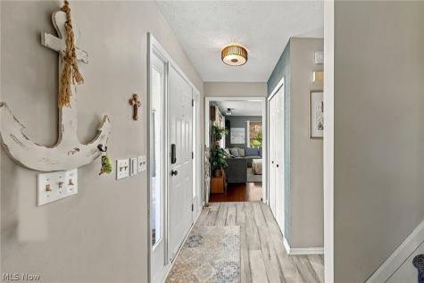 1205 Surfside Circle Aurora OH 44202