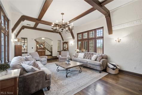 826 E Schaaf Road Brooklyn Heights OH 44131