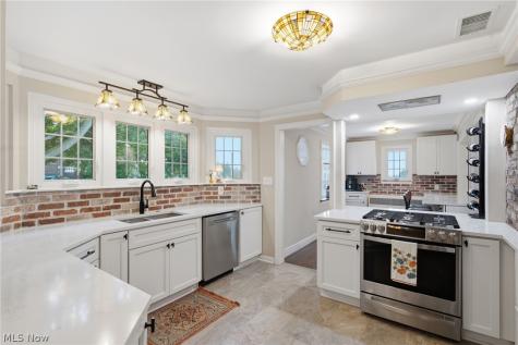 826 E Schaaf Road Brooklyn Heights OH 44131
