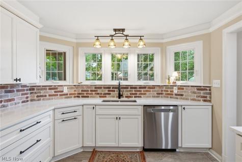 826 E Schaaf Road Brooklyn Heights OH 44131