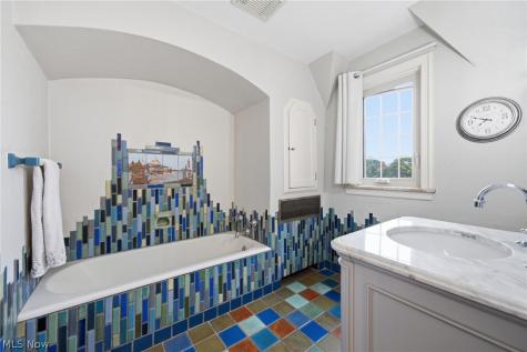 826 E Schaaf Road Brooklyn Heights OH 44131