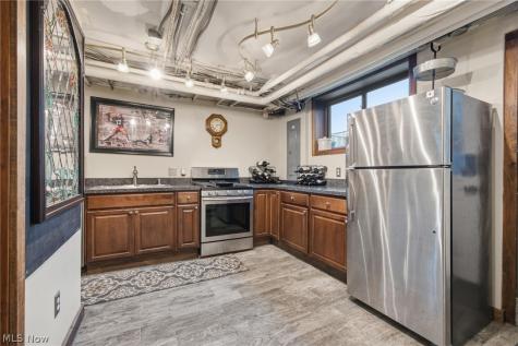 826 E Schaaf Road Brooklyn Heights OH 44131