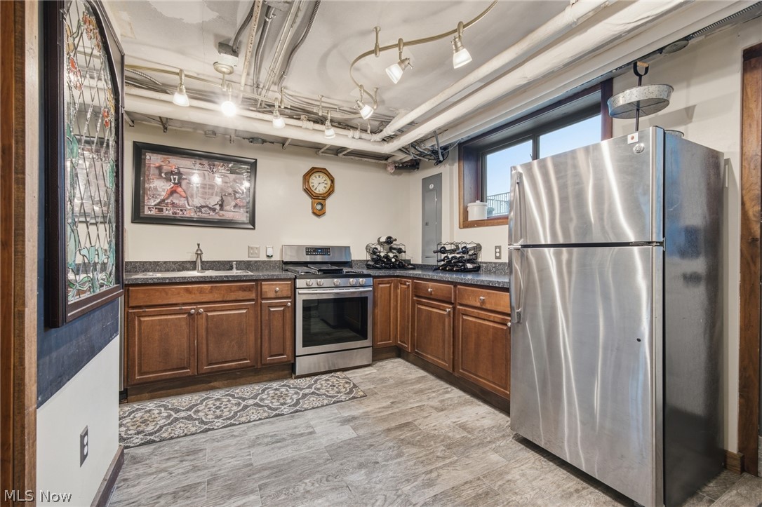 826 E Schaaf Road Brooklyn Heights OH 44131