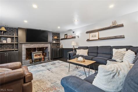 826 E Schaaf Road Brooklyn Heights OH 44131