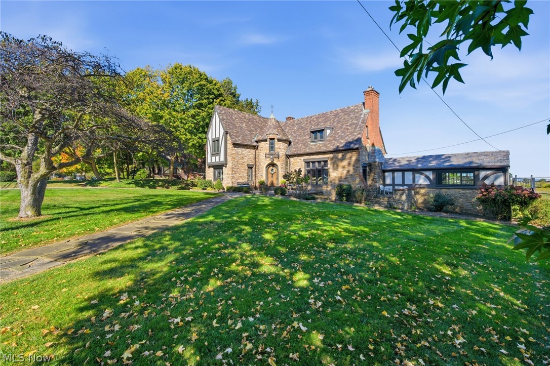 826 E Schaaf Road Brooklyn Heights OH 44131