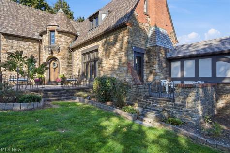 826 E Schaaf Road Brooklyn Heights OH 44131