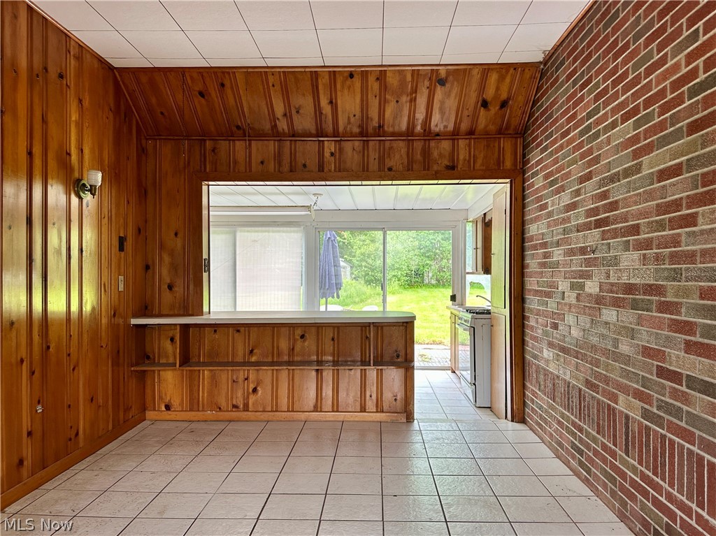 5004 Dunsmore Avenue Ashtabula OH 44004