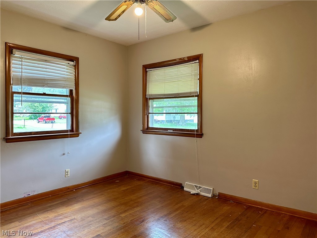 5004 Dunsmore Avenue Ashtabula OH 44004