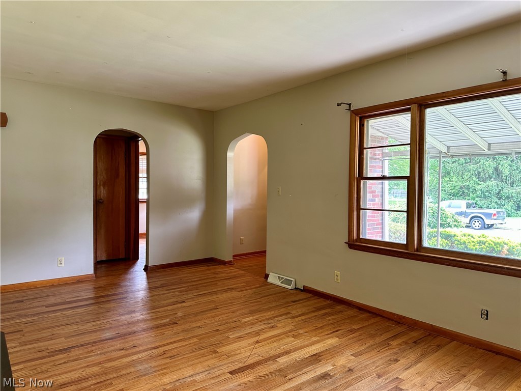 5004 Dunsmore Avenue Ashtabula OH 44004