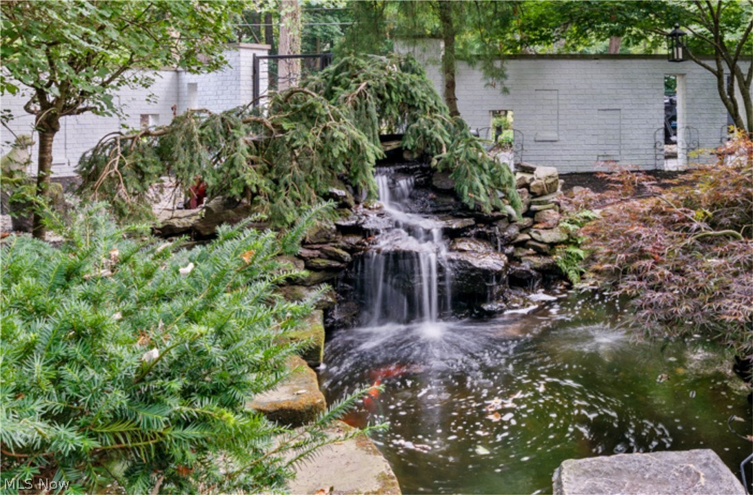 3305 Roundwood Road Hunting Valley OH 44022