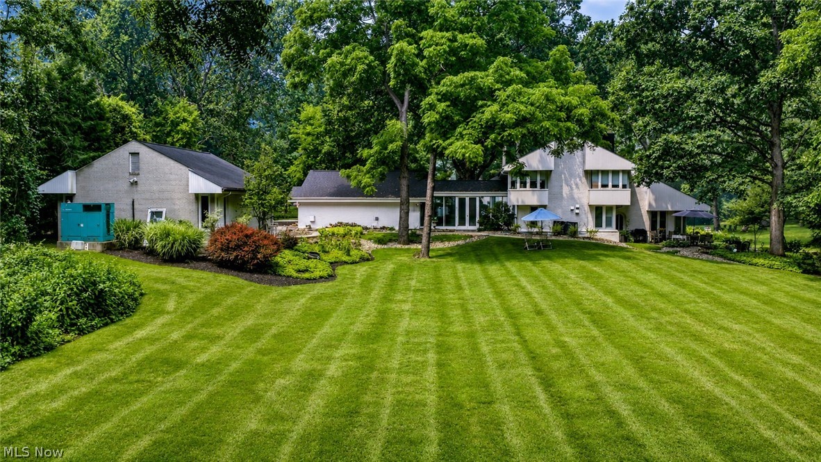 3305 Roundwood Road Hunting Valley OH 44022