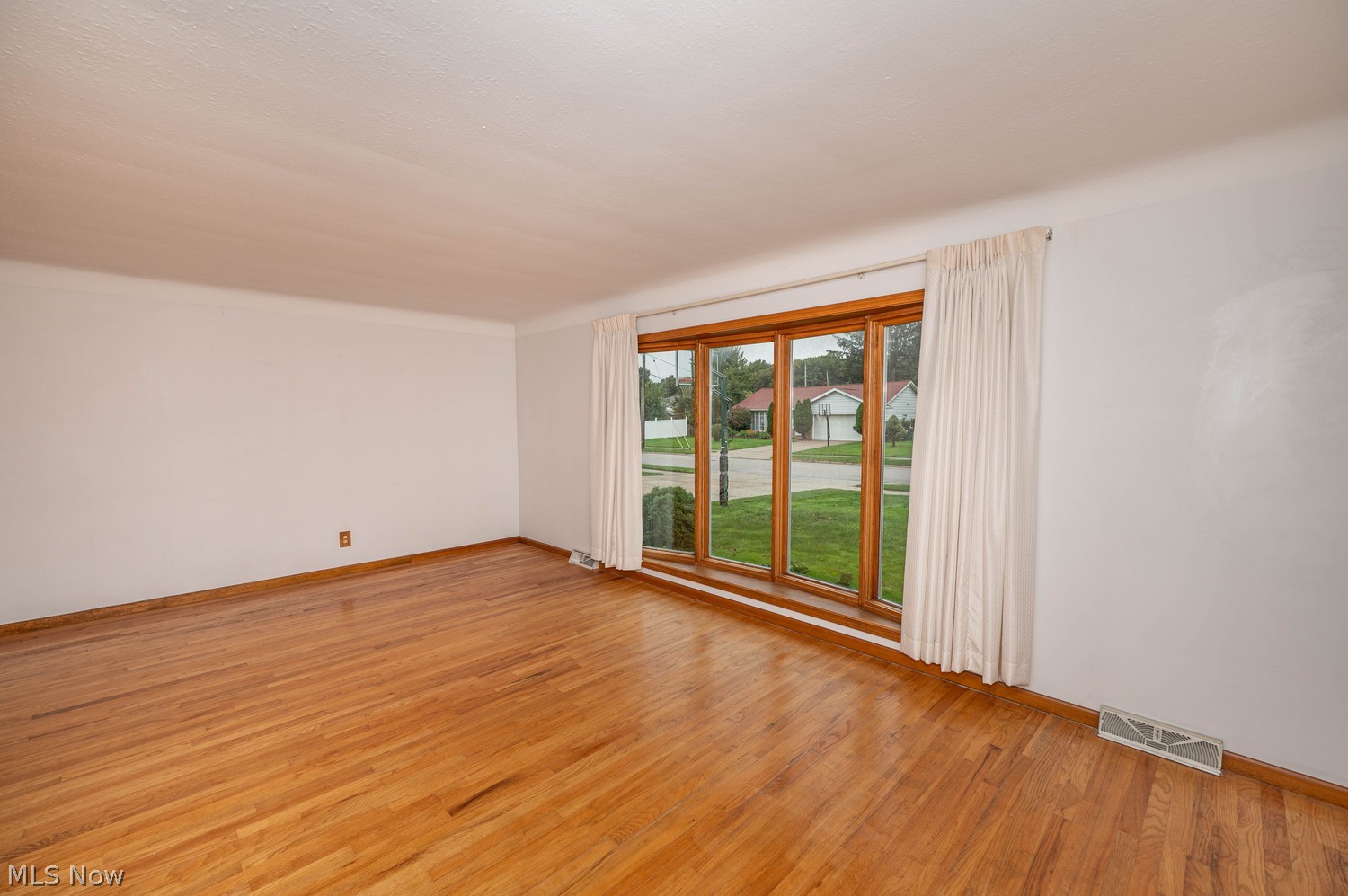 6562 Monterey Drive Mayfield Heights OH 44124