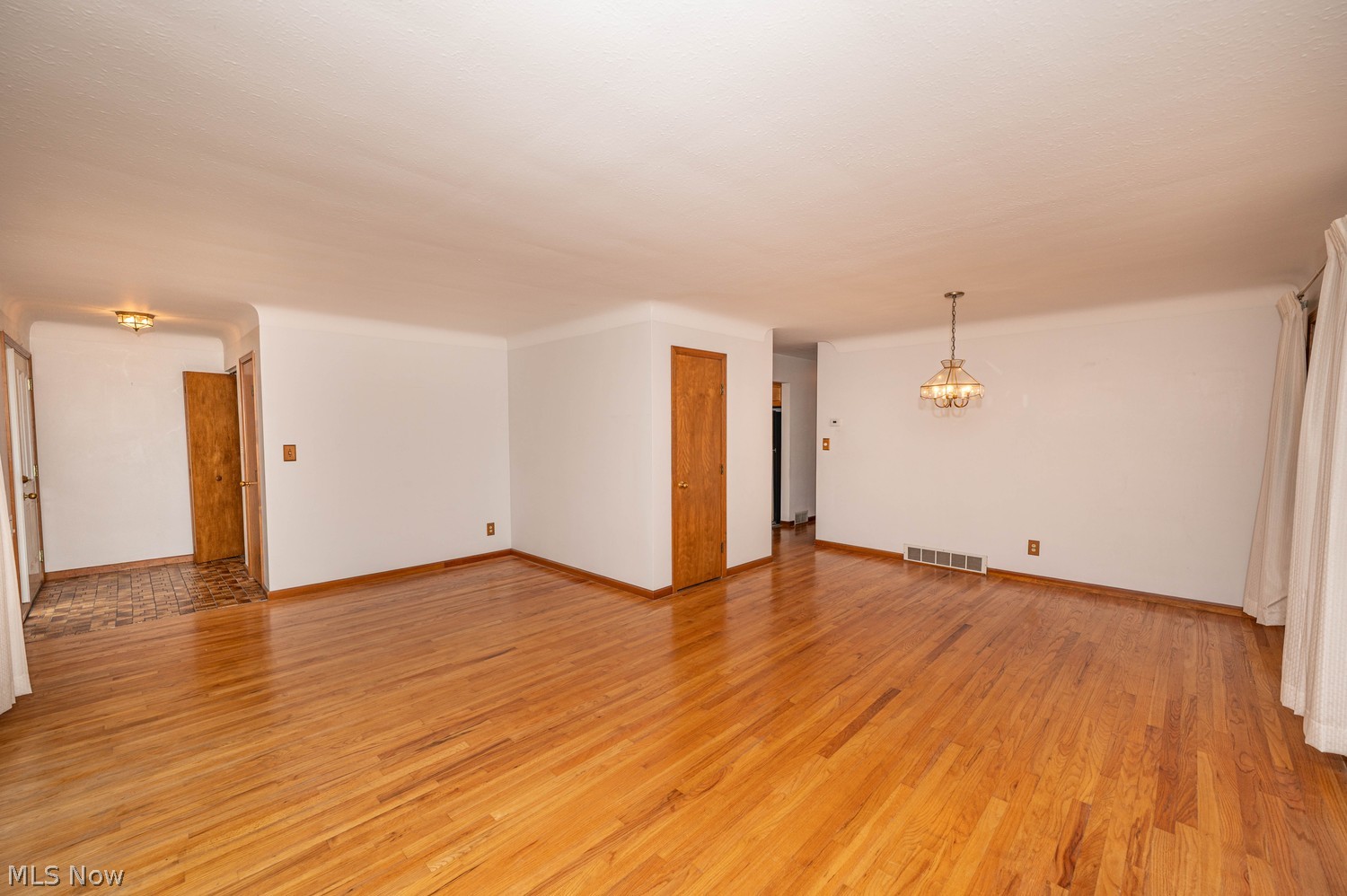 6562 Monterey Drive Mayfield Heights OH 44124
