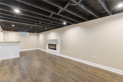 325 E 326th Street Willowick OH 44095