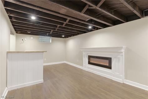 325 E 326th Street Willowick OH 44095