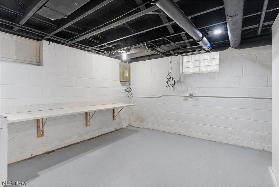 325 E 326th Street Willowick OH 44095